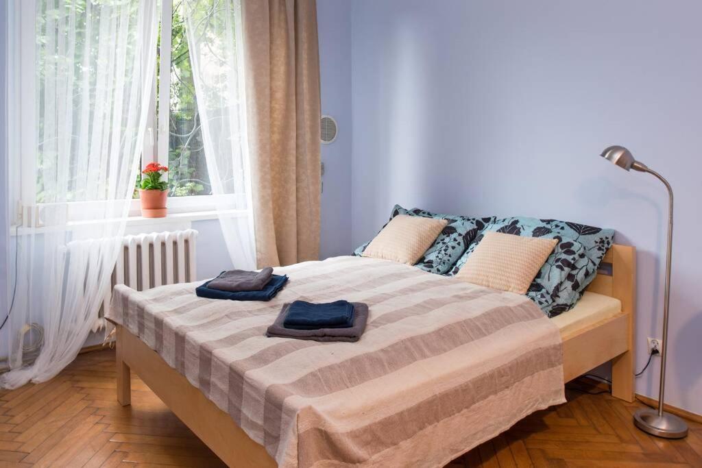 Apartamento Peaceful And Relaxing Studio In The Center Cracovia Exterior foto