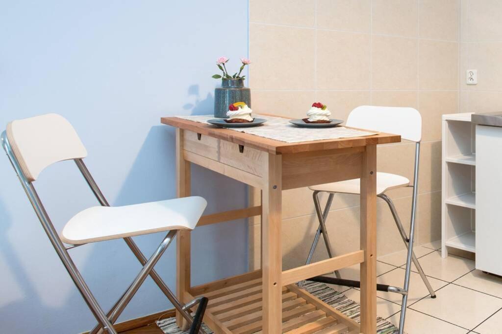 Apartamento Peaceful And Relaxing Studio In The Center Cracovia Exterior foto